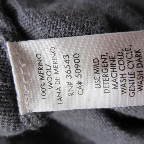 Calvin Klein Sweater Men's M‎ 100% Merino Wool V-Neck Ultra Soft,with **FLAW** - Picture 7 of 15